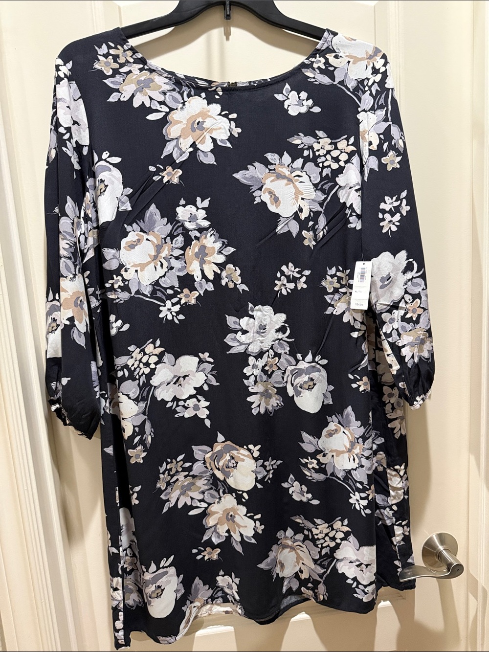 Old Navy NWT Black Floral Dress with Cream and Gray Blooms XL 100% Rayon